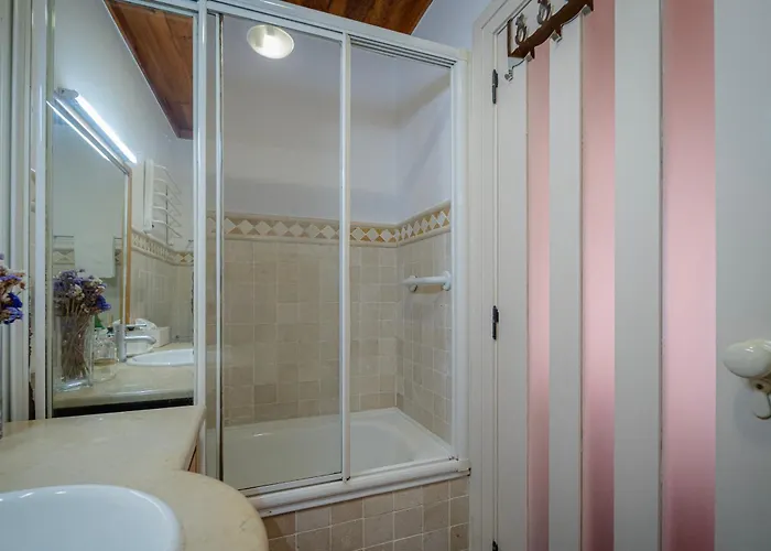 Casas Da Tia Alice - Encantadoras Em מאפרה